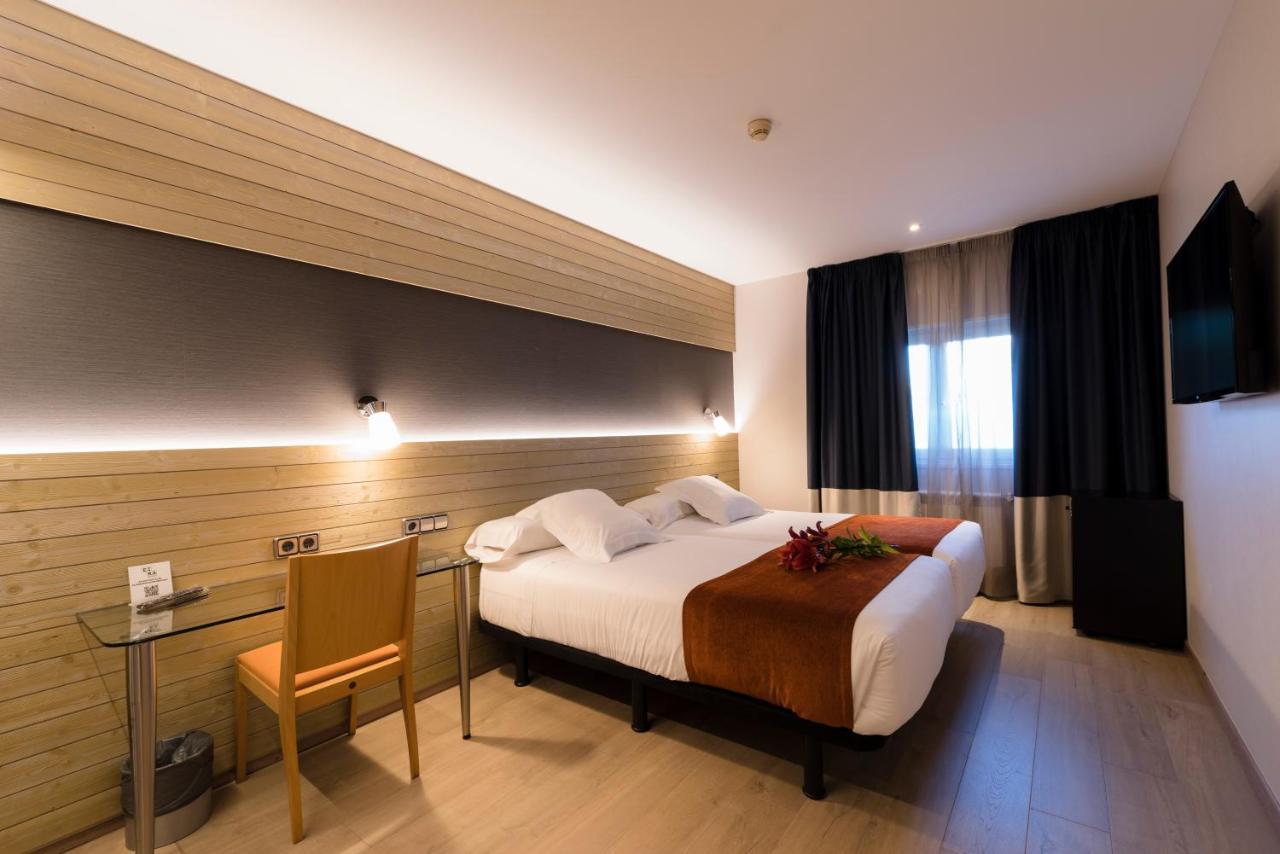 Double or Twin Room,1272116107:JPEG