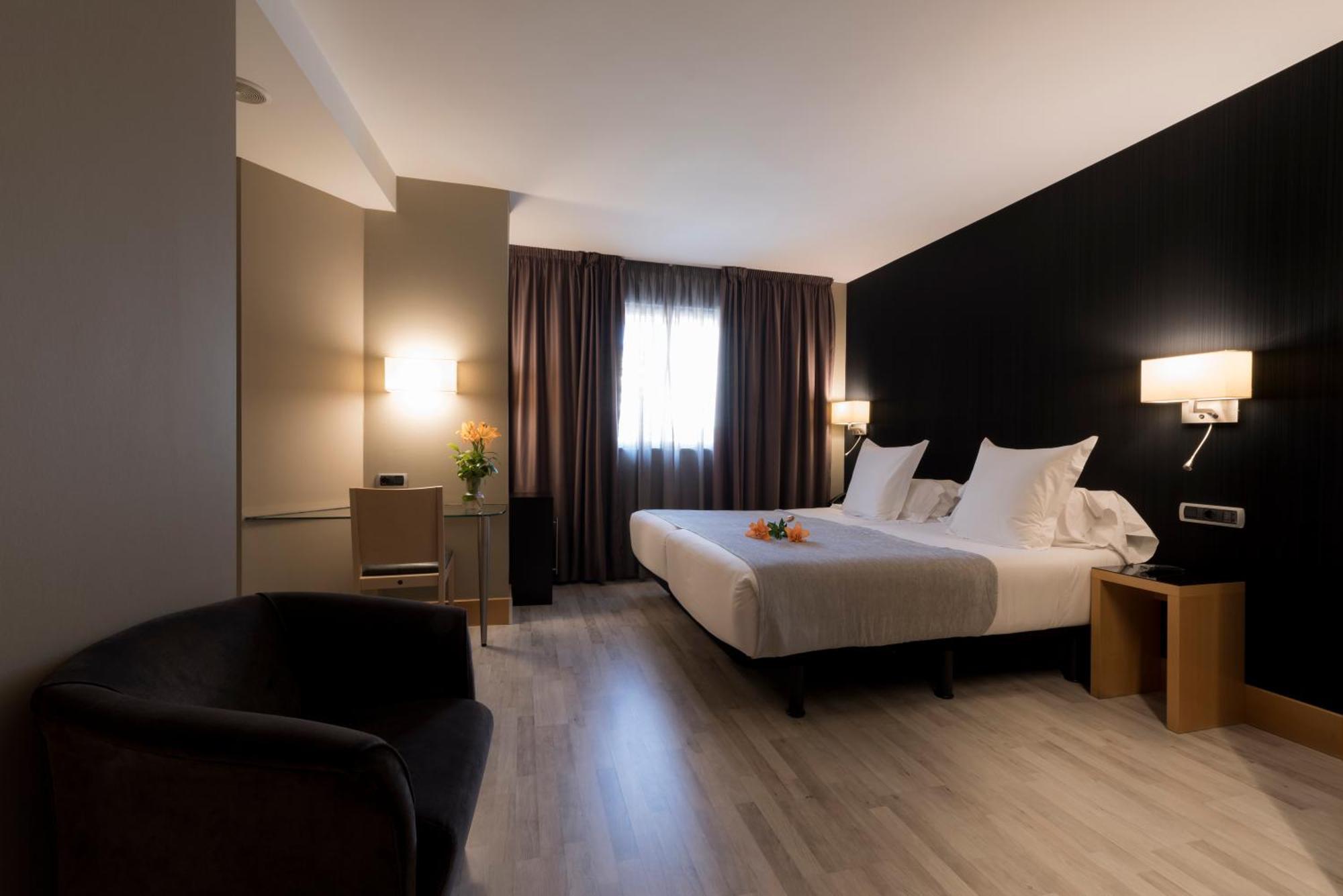 Double or Twin Room,1555913578:JPEG
